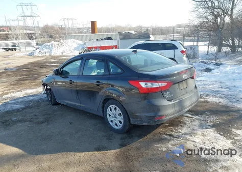 2012 Ford Focus Se из США, поврежденный, VIN 1FAHP3F21CL307405